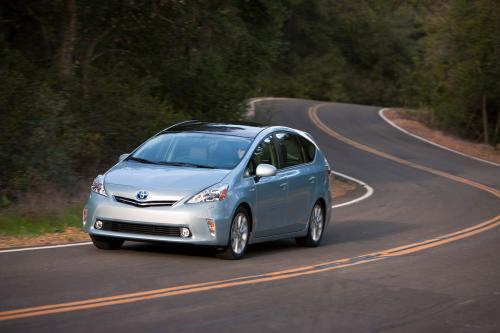 Toyota Prius V (2011) - picture 24 of 73