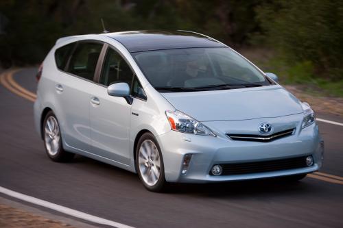 Toyota Prius V (2011) - picture 32 of 73