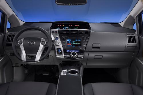 Toyota Prius V (2011) - picture 56 of 73