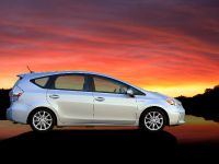 Toyota Prius v (2011) - picture 6 of 73