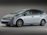 Toyota Prius V (2011) - picture 10 of 73