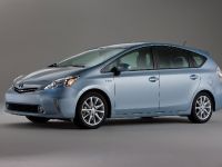 Toyota Prius V (2011) - picture 11 of 73