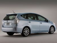 Toyota Prius V (2011) - picture 13 of 73
