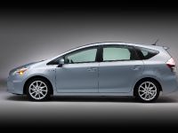 Toyota Prius v (2011)
