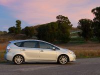 Toyota Prius v (2011)