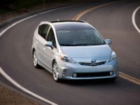 Toyota Prius v (2011)