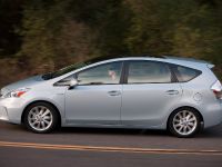 Toyota Prius v (2011)