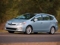 Toyota Prius V (2011) - picture 26 of 73