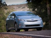 Toyota Prius V (2011) - picture 35 of 73