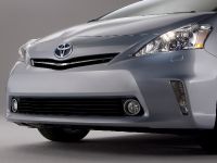 Toyota Prius v (2011)