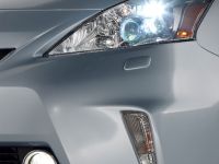 Toyota Prius v (2011)