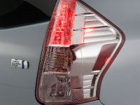 Toyota Prius V (2011) - picture 43 of 73