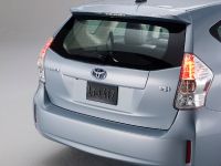 Toyota Prius v (2011)