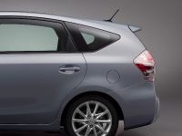 Toyota Prius v (2011)