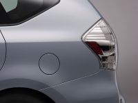 Toyota Prius V (2011) - picture 50 of 73