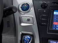 Toyota Prius V (2011) - picture 58 of 73