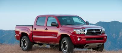 Toyota Tacoma (2011) - picture 4 of 39
