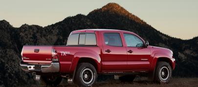 Toyota Tacoma (2011) - picture 12 of 39