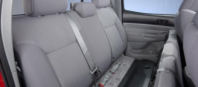 Toyota Tacoma (2011) - picture 36 of 39