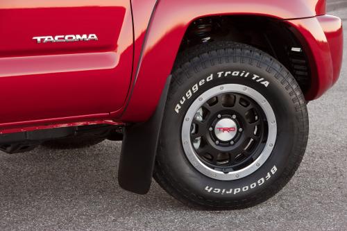 Toyota Tacoma (2011) - picture 16 of 39