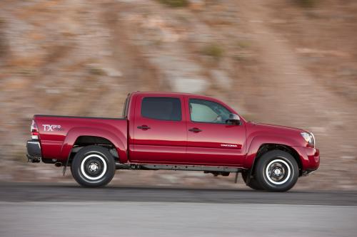 Toyota Tacoma (2011) - picture 24 of 39