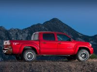 Toyota Tacoma (2011) - picture 2 of 39