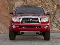 Toyota Tacoma (2011) - picture 18 of 39