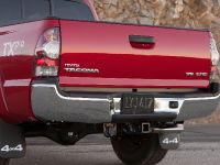 Toyota Tacoma (2011) - picture 21 of 39