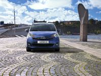 Toyota Verso-S (2011)