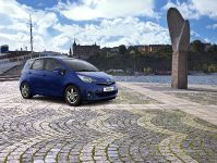 Toyota Verso-S (2011) - picture 19 of 28