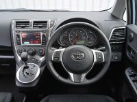 Toyota Verso-S (2011) - picture 26 of 28
