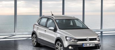 Volkswagen CrossPolo (2011) - picture 4 of 20