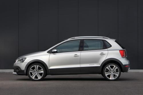 Volkswagen CrossPolo (2011) - picture 16 of 20