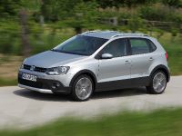Volkswagen CrossPolo (2011) - picture 10 of 20