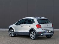 Volkswagen CrossPolo (2011) - picture 11 of 20