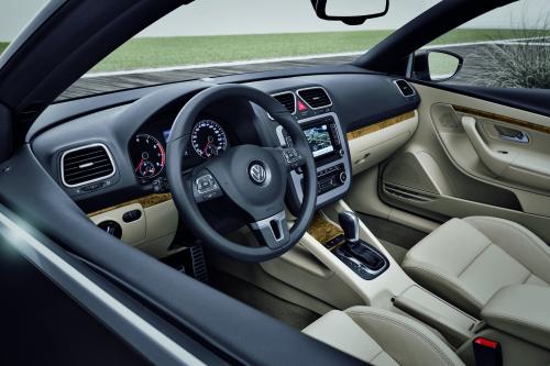 Volkswagen Eos (2011) - picture 8 of 13
