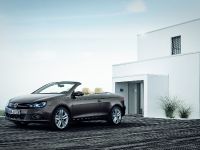 Volkswagen Eos (2011) - picture 4 of 13