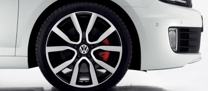 Volkswagen Golf GTI adidas (2011) - picture 4 of 6