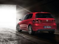 Volkswagen Golf GTI Edition 35 (2011) - picture 2 of 5