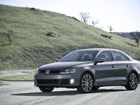 Volkswagen Jetta GLI (2011) - picture 1 of 3