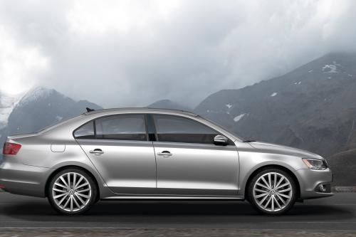 Volkswagen Jetta (2011) - picture 8 of 10