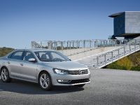 Volkswagen Passat US (2011) - picture 1 of 10