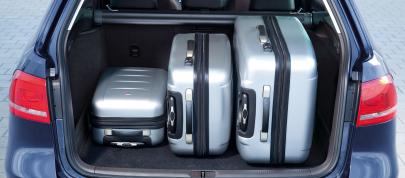 Volkswagen Passat (2011) - picture 15 of 41