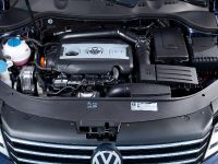 Volkswagen Passat (2011) - picture 13 of 41