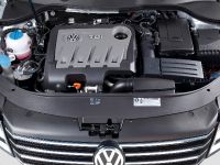 Volkswagen Passat (2011) - picture 14 of 41