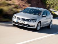 Volkswagen Passat (2011) - picture 19 of 41