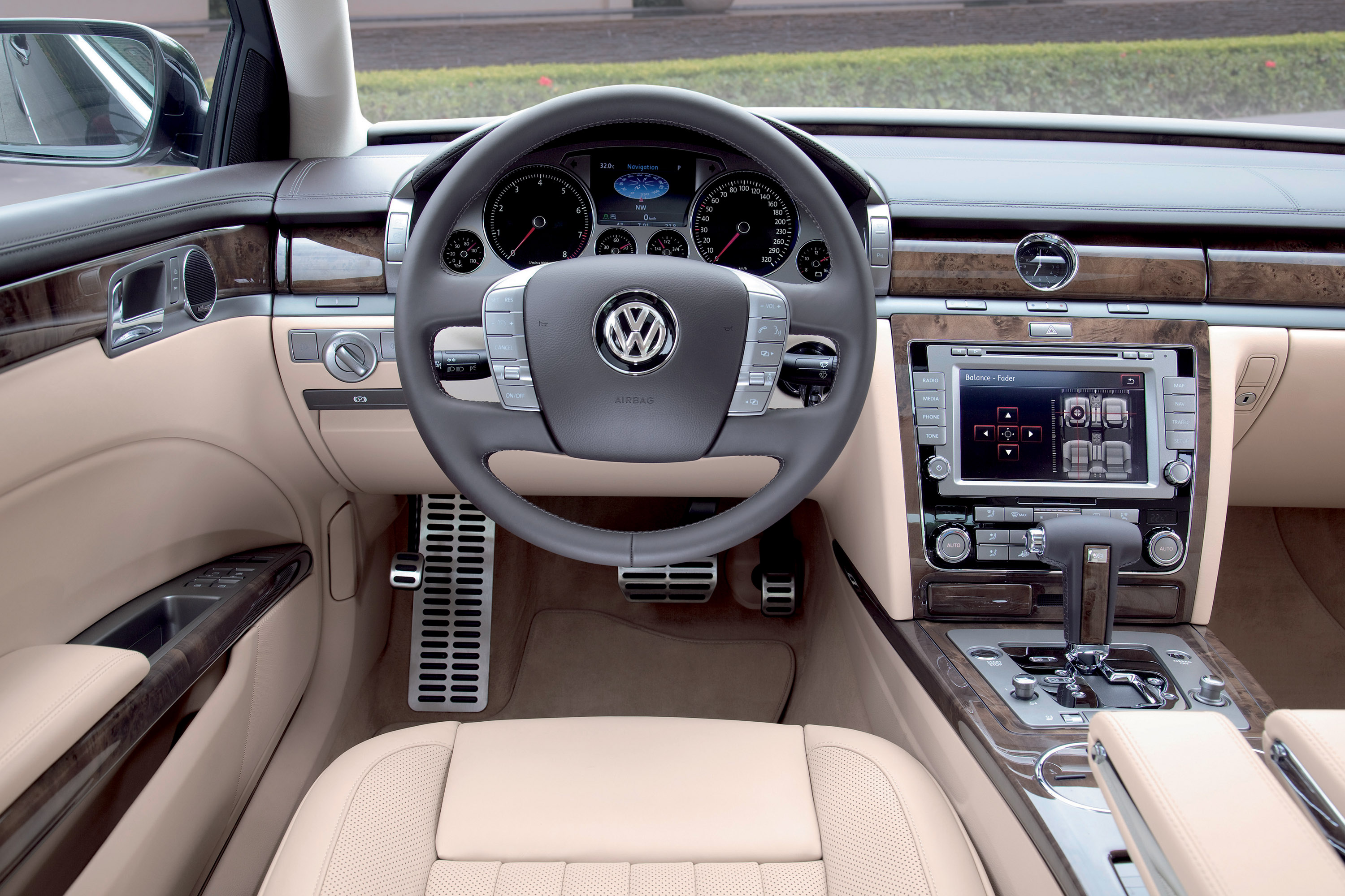 Volkswagen Phaeton