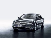 Volkswagen Phaeton (2011) - picture 5 of 28