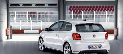 Volkswagen Polo GTI (2011) - picture 7 of 8