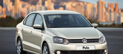 Volkswagen Polo Sedan (2011) - picture 4 of 4